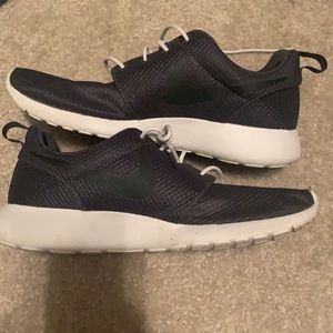 Men's Nike sneakers